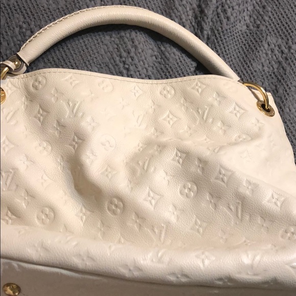 Louis Vuitton Handbags - Louis Vuitton Artsy